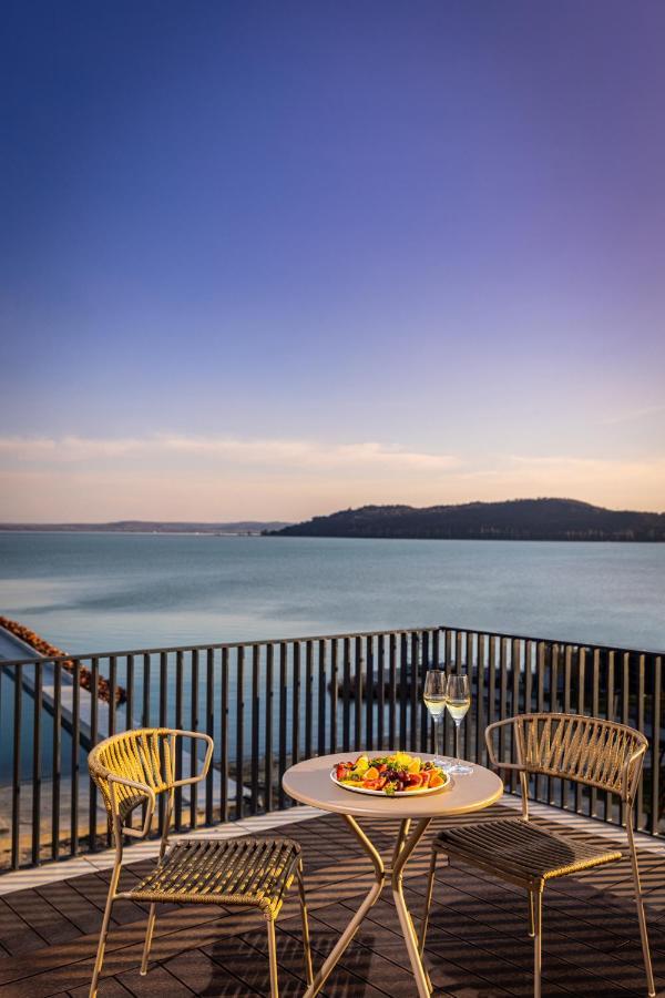 Lua Resort - Adults Only Балатонфюред Экстерьер фото View of the Gulf of Trieste