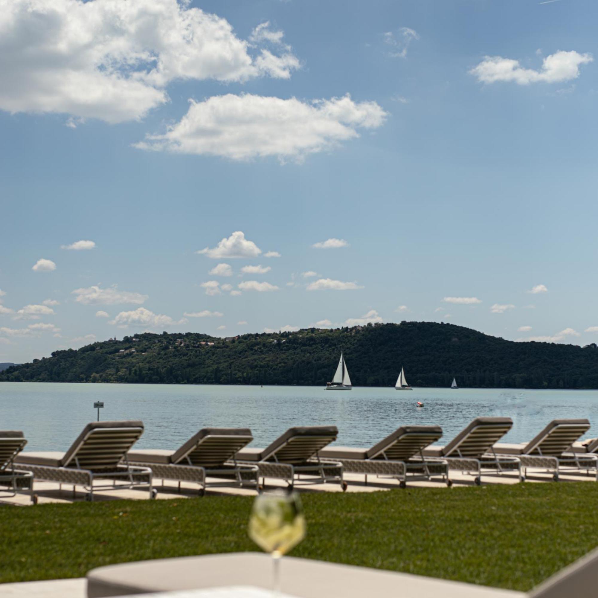 Lua Resort - Adults Only Балатонфюред Экстерьер фото View of the lake